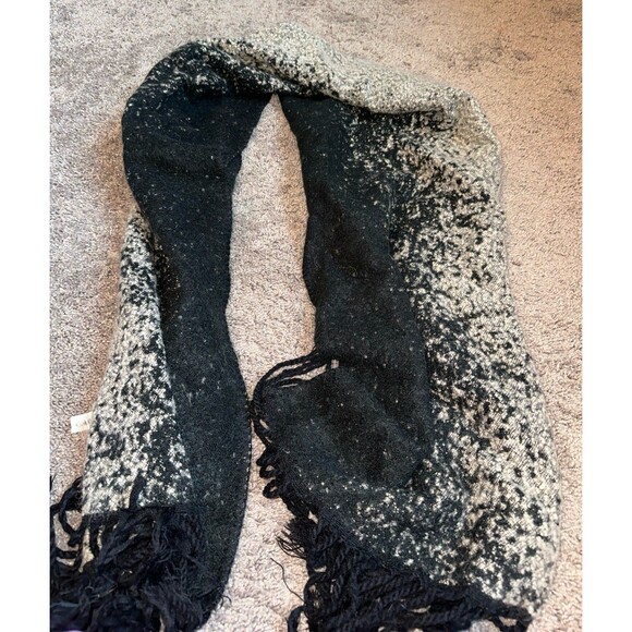 Calvin Klein fleece black and tan scarf - Picture 1 of 6
